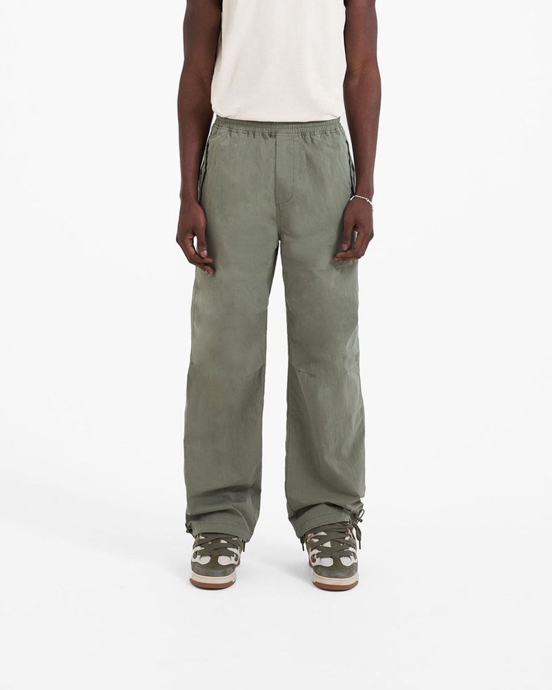 Men's Represent Parachute Trousers Khaki | UK-ISYZT7954