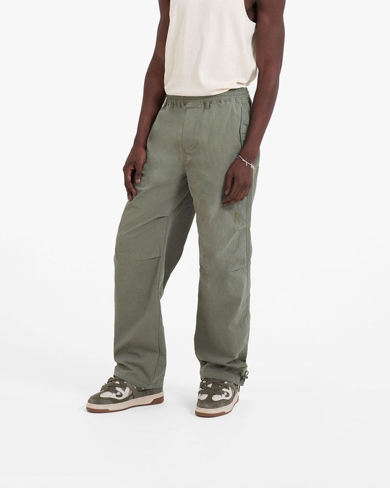 Men's Represent Parachute Trousers Khaki | UK-ISYZT7954