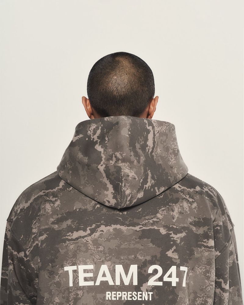 Men's Represent Team 247 Hoodie Taupe Camo | UK-YABVC3097